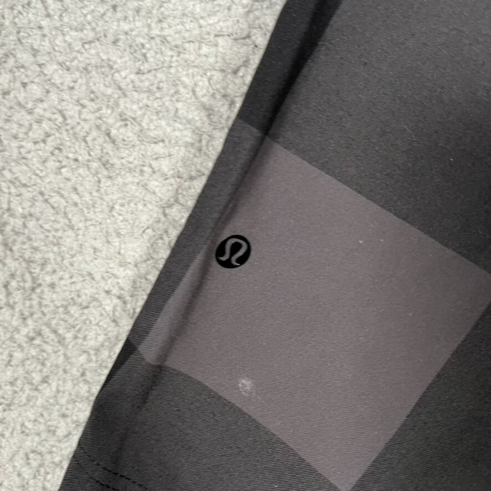 Lululemon Shorts Mens 30 Gray Plaid 11" Kahuna Warpstreme Casual Preppy‎ Pockets - Picture 12 of 12